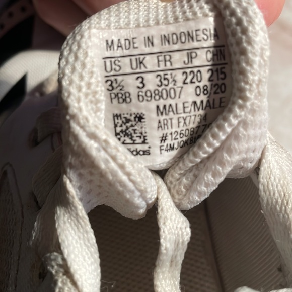 Adidas Predator youth indoor soccer shoes - Picture 6 of 6